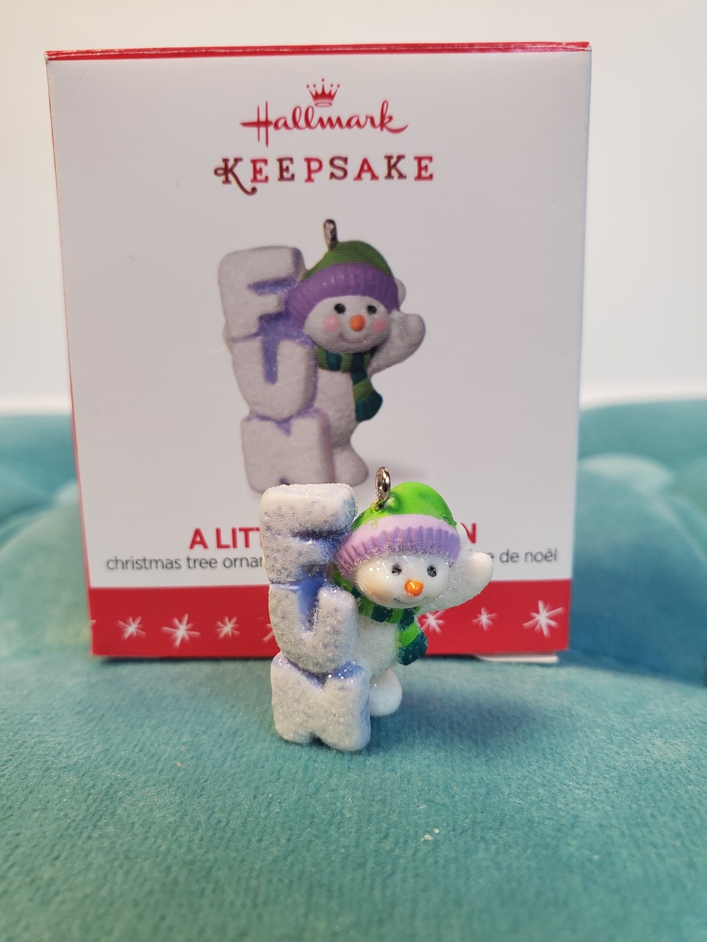Hallmark Keepsake 2016 A Little Frosty Fun Miniature Ornament QXM8544